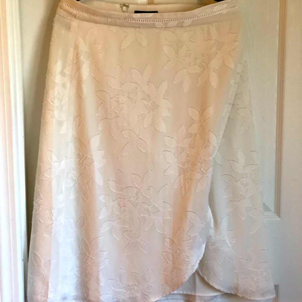 Ann Taylor Cream Floral Silk Looking Skirt 12